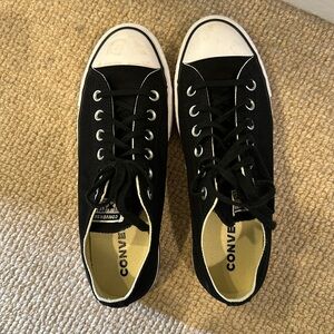 Converse platforms black size 9 - lightly worn